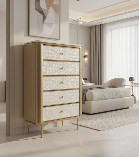 Komoda szampańskie złoto z 5 szufladami, perłowe fronty z naturalnej muszli, ryflowane boki, biały blat marmur syntetyczny