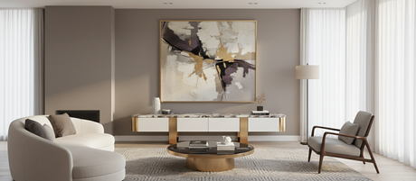 Nowoczesna szafka RTV w kolorze złamanej bieli ze złotymi nogami i marmurowym blatem