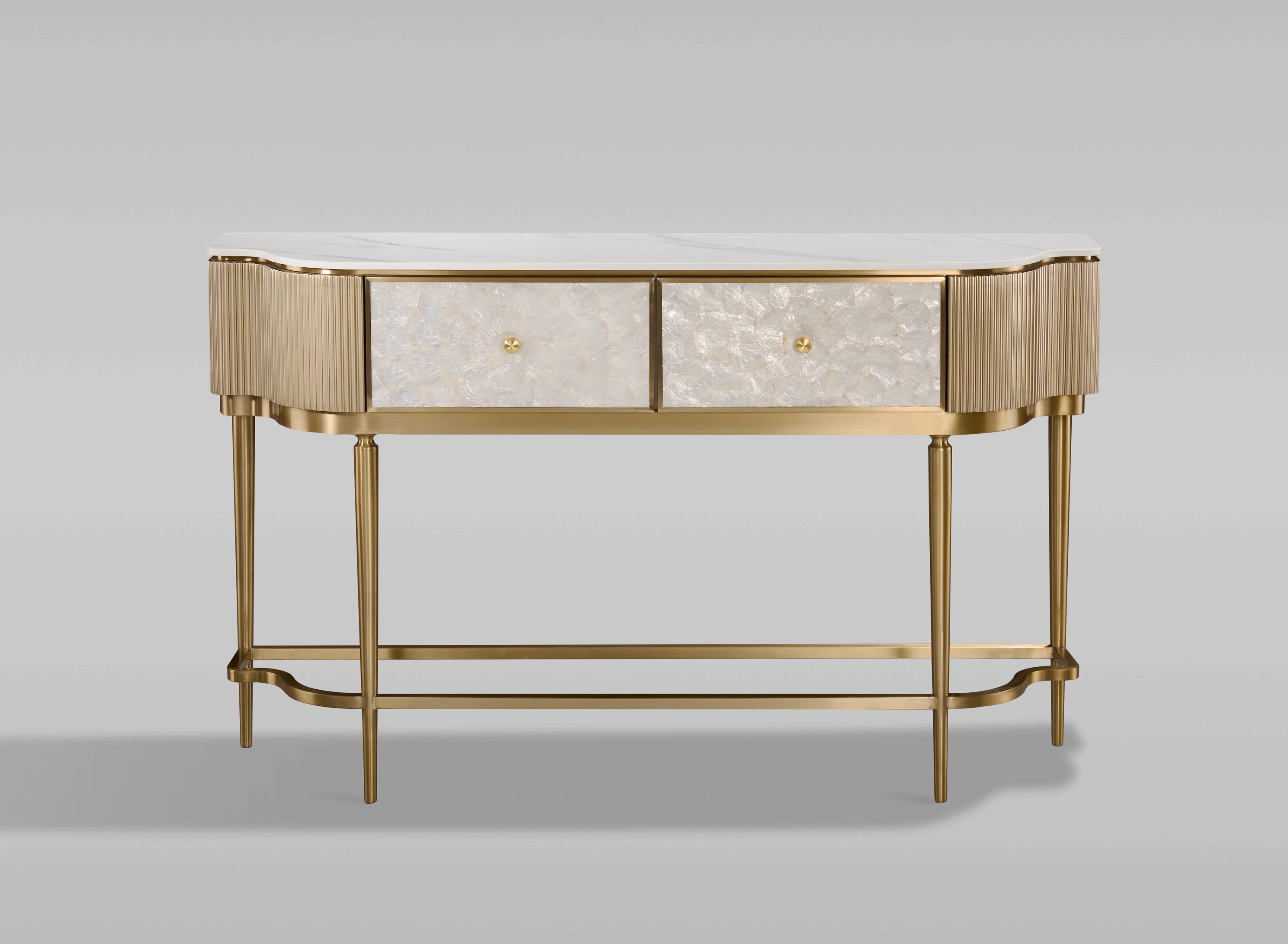 Szampańsko-złota konsola z frontami z naturalnej muszli, białym marmurowym blatem i 2 szufladami soft close.