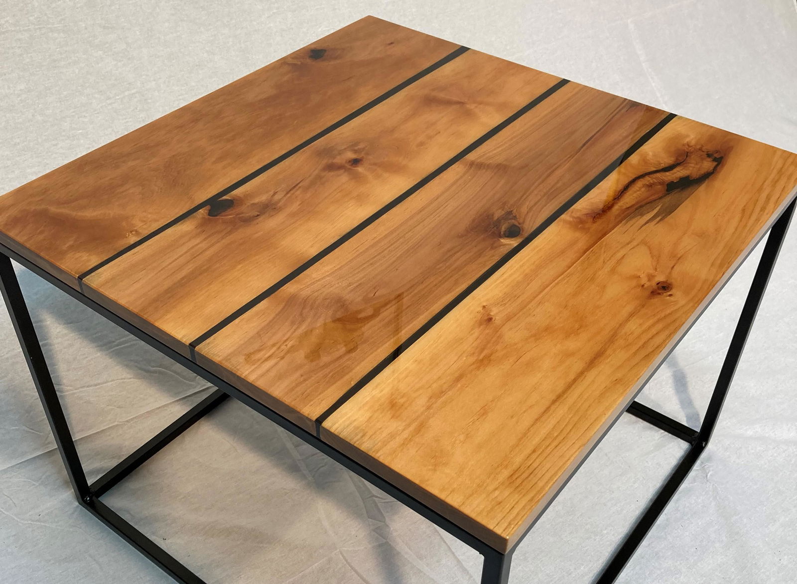 Stolik Beauty Nature drewno olcha 60 cm podstawa prosta