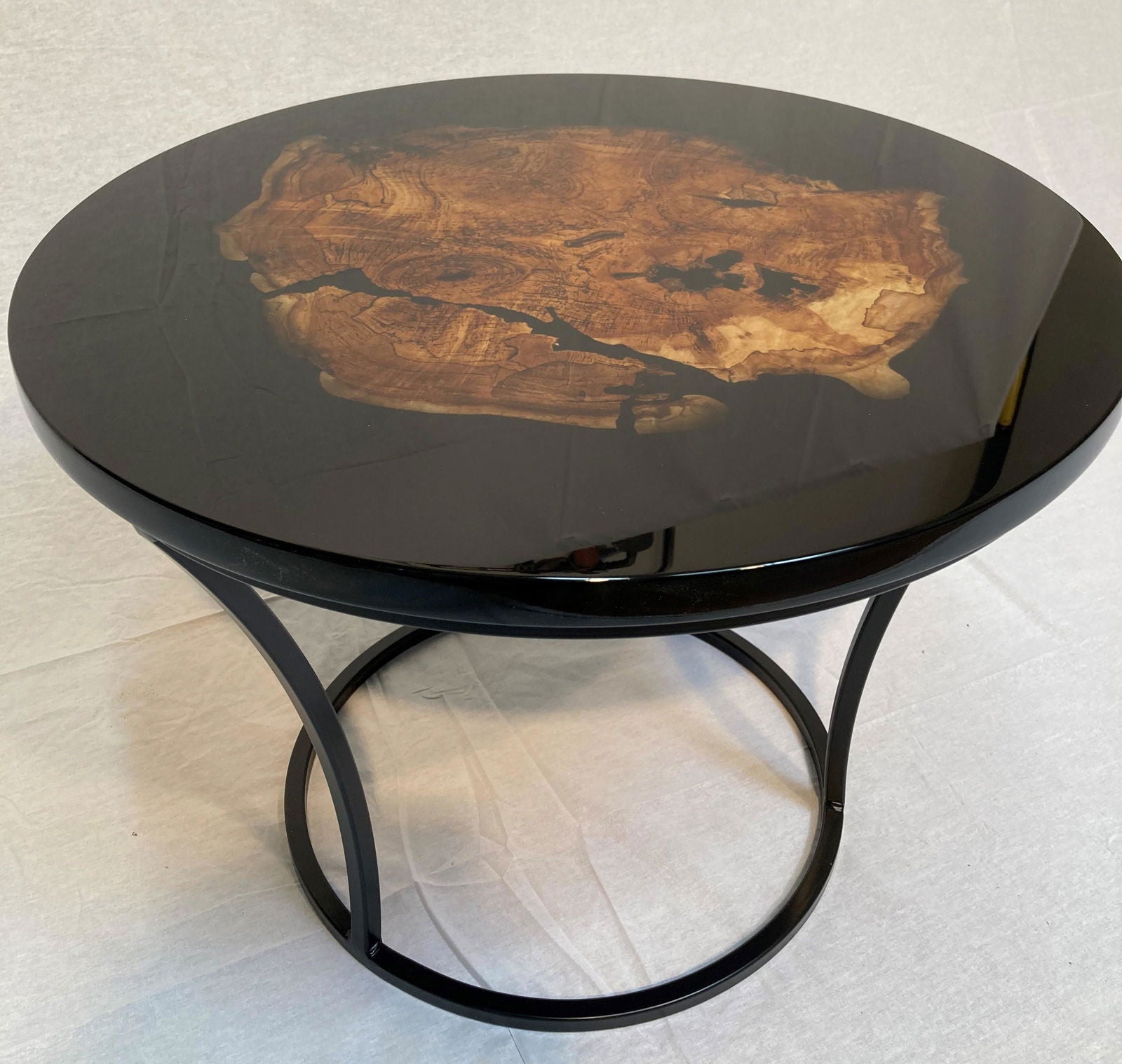 Stolik Beauty Nature drewno platan 60 cm  podstawa okrągła
