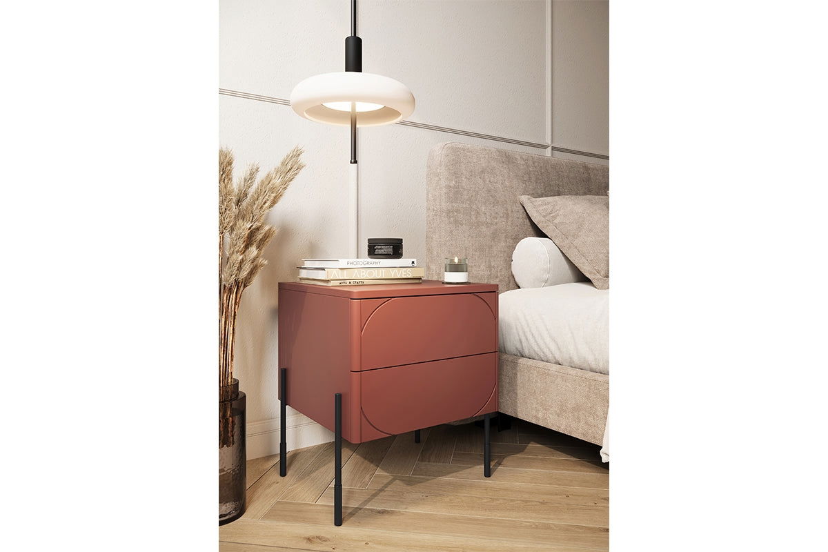 Szafka nocna z dwoma szufladami Sonatia na metalowych nogach 45 cm - burgund