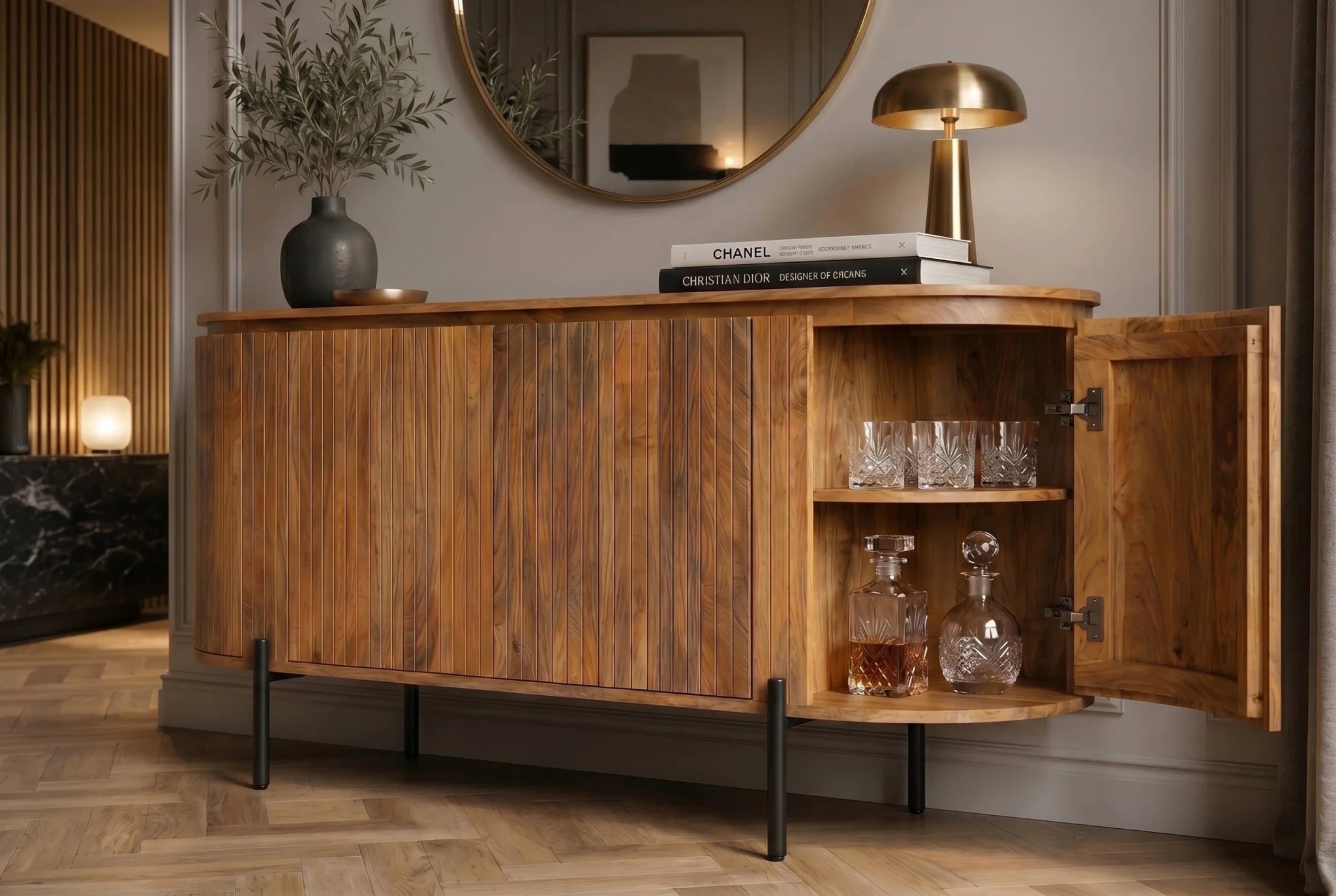 Komoda z drewna mango 160 cm brązowa na czarnych metalowych nóżkach do salonu