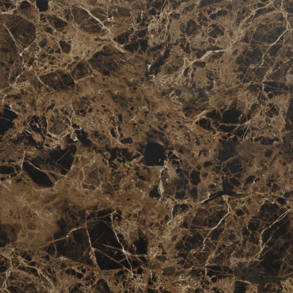 Zbliżenie na dekor brown marble Delhi na stoliku kawowym Dice