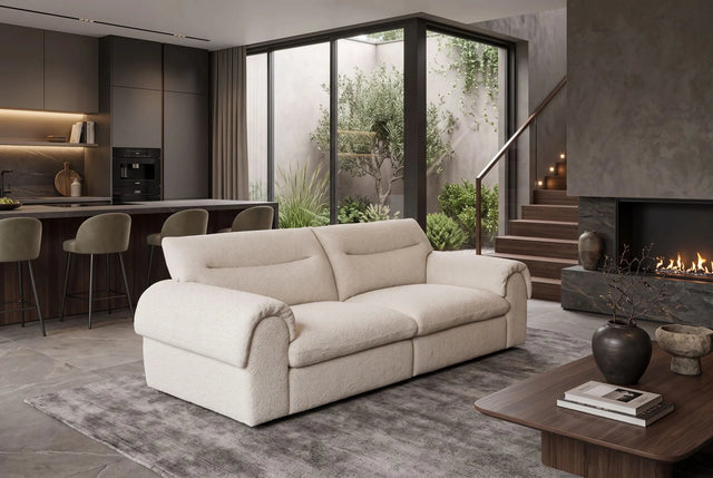 Beżowa sofa boucle do salonu , miękka tapicerka, szerokie podłokietniki, sprężyny Nosag