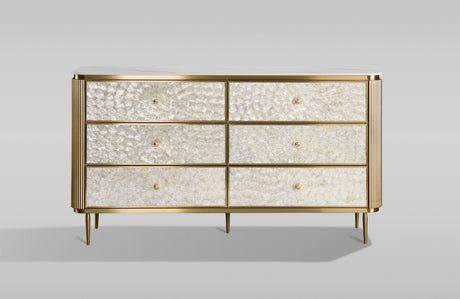 Komoda 6-szufladowa ze złotą ramą i smukłymi nogami, perłowe fronty 3D z gałkami w złocie, jasny blat na wysoki połysk