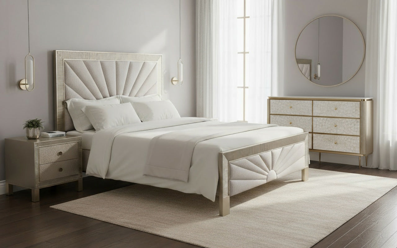 Komoda 6-szufladowa ze złotą ramą i smukłymi nogami, perłowe fronty 3D z gałkami w złocie, jasny blat na wysoki połysk