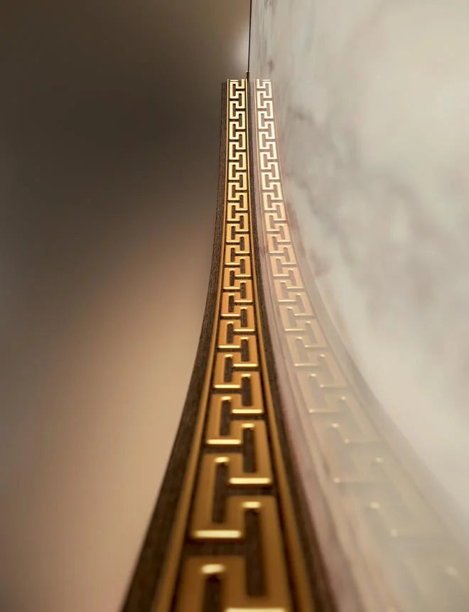 Włoska witryna Arredoclassic Romantica optyka marmur Carrara,orzech,  szklane drzwiczki i złote uchwyty