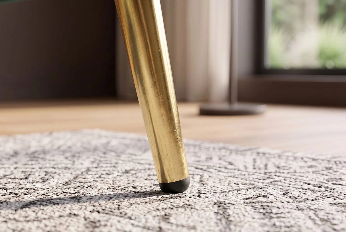 Beżowa sofa BOUTIQUE 215 cm w tkaninie velvet z rozkładanym oparciem i złotymi metalowymi nóżkami