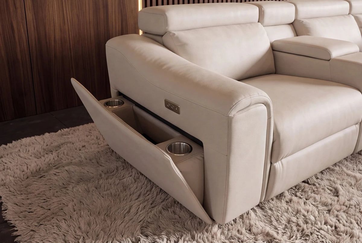 Beżowy narożnik z elektryczną funkcją relax, regulowanymi zagłówkami do nowoczesnego salonu