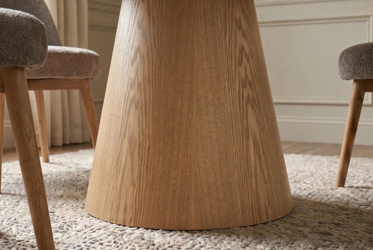Okrągły stół 120 cm z beżowym ceramicznym blatem i podstawa w optyce dębu do salonu.