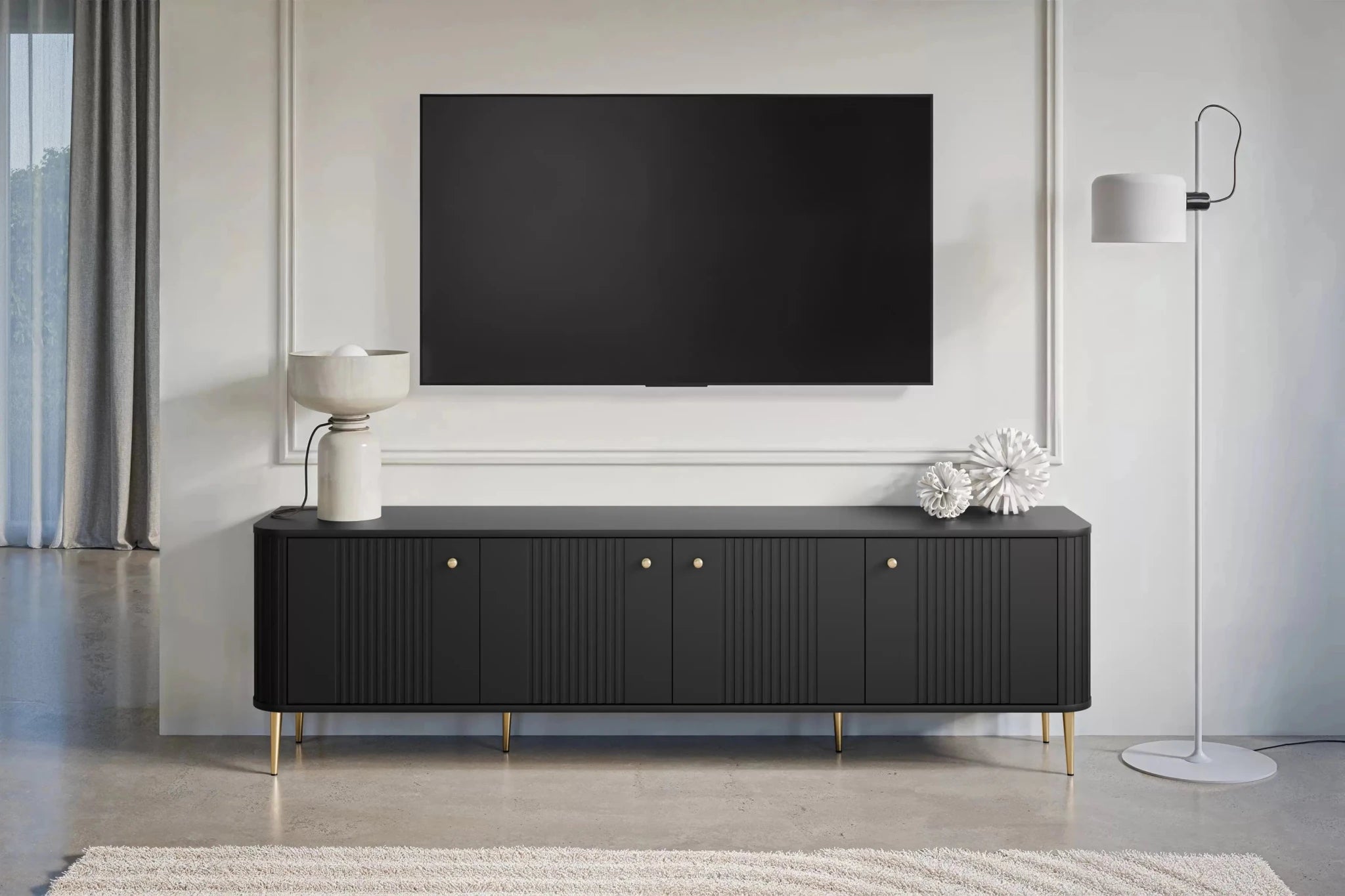 SZAFKA RTV VESPER 187 CM CZARNA / ZŁOTE UCHWYTY / ZŁOTE NOGI