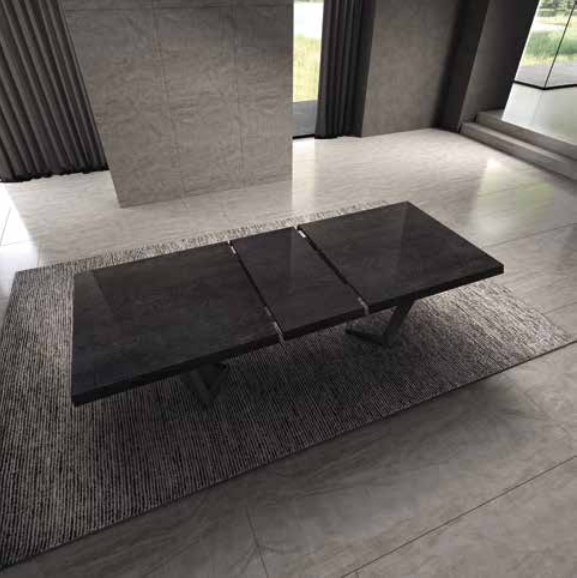 Włoski stół rozkładany 160 cm Krystal w wysokim połysku z geometryczną metalową podstawą do salonu
