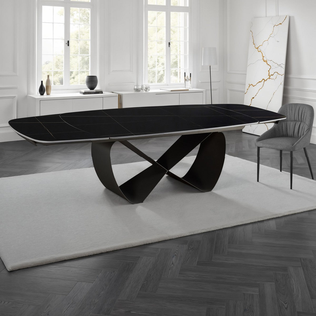 Włoski stół rozkładany INFINITY 200–300 cm z czarnym ceramicznym blatem Nero Marble i metalową podstawą.
